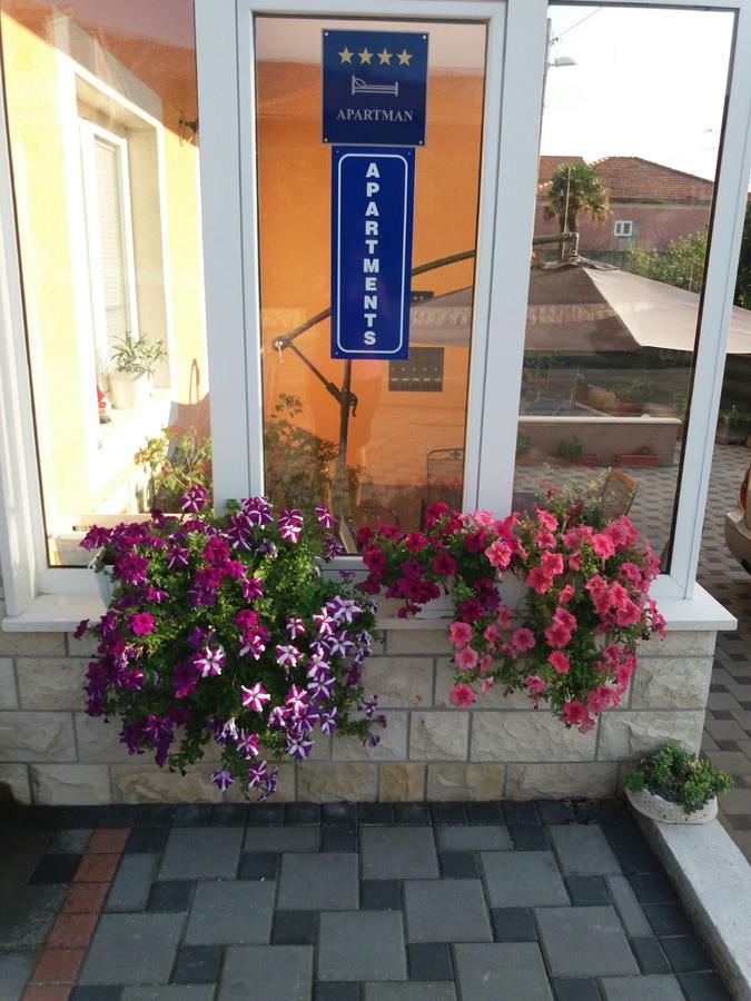 Apartment Radalj Kastela Exterior photo